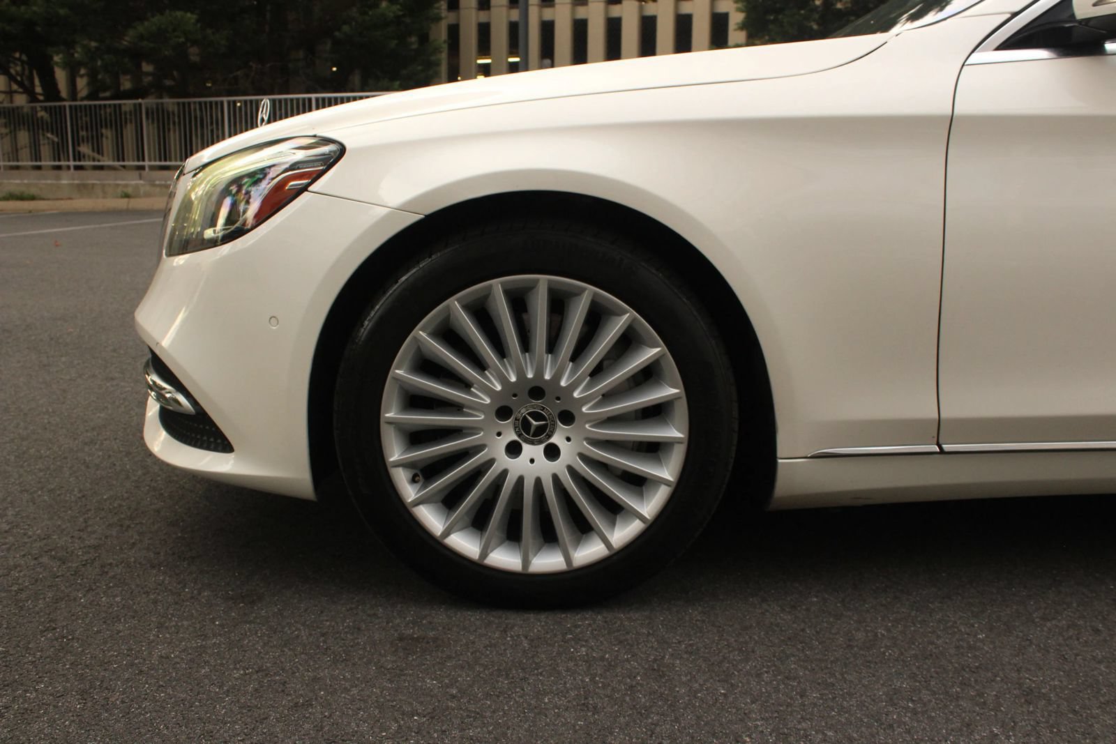 Used 2020 Mercedes-Benz S 560 Sedan w/ Premium Package image 12