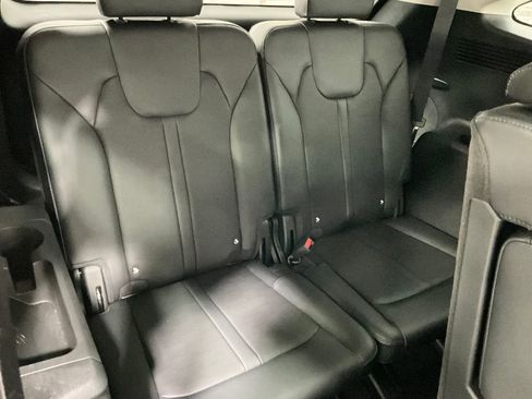 Used 2025 Kia Sorento S w/ Panoramic Sunroof Package image 24