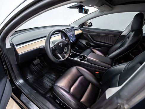 Used 2020 Tesla Model 3 Standard Range Plus image 29