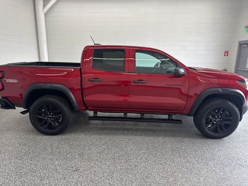 Used 2024 Chevrolet Colorado Trail Boss w/ Advanced Trailering Package AWD/4WD image 6