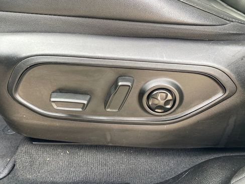 Used 2024 Jeep Grand Cherokee L Laredo image 25