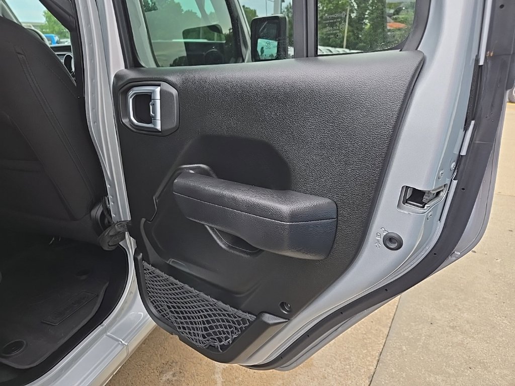 Used 2023 Jeep Gladiator Sport AWD/4WD image 81