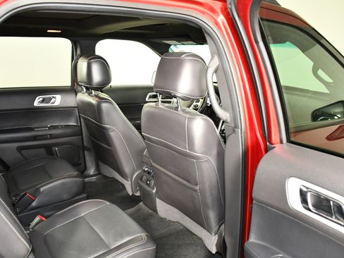 Used 2015 Ford Explorer Sport w/ Equipment Group 401A image 46