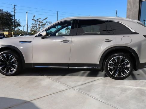 Used 2024 MAZDA CX-90 Plug-In Hybrid w/ Premium Plus image 7