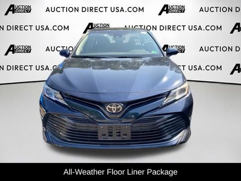 Used 2020 Toyota Camry LE w/ Convenience Package FWD image 2