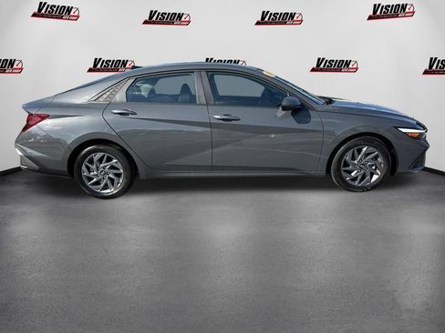 Certified 2024 Hyundai Elantra SEL FWD image 4