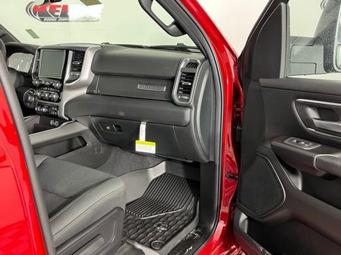 New 2026 RAM 1500 4x4 Crew Cab image 28