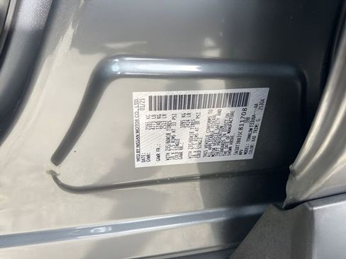 Used 2025 Nissan Rogue SV image 34