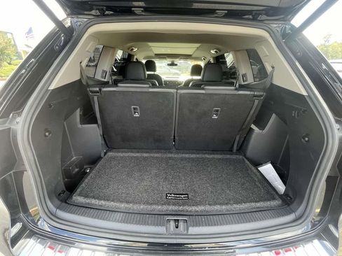 Used 2019 Volkswagen Atlas SEL Premium image 10