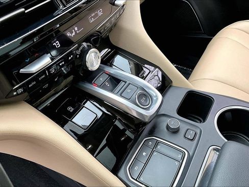 Used 2023 Acura MDX SH-AWD image 15