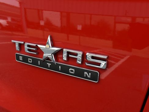 Used 2019 Chevrolet Silverado 1500 LT w/ Texas Edition image 45