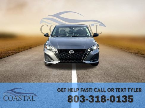 Used 2024 Nissan Altima 2.5 SR image 2