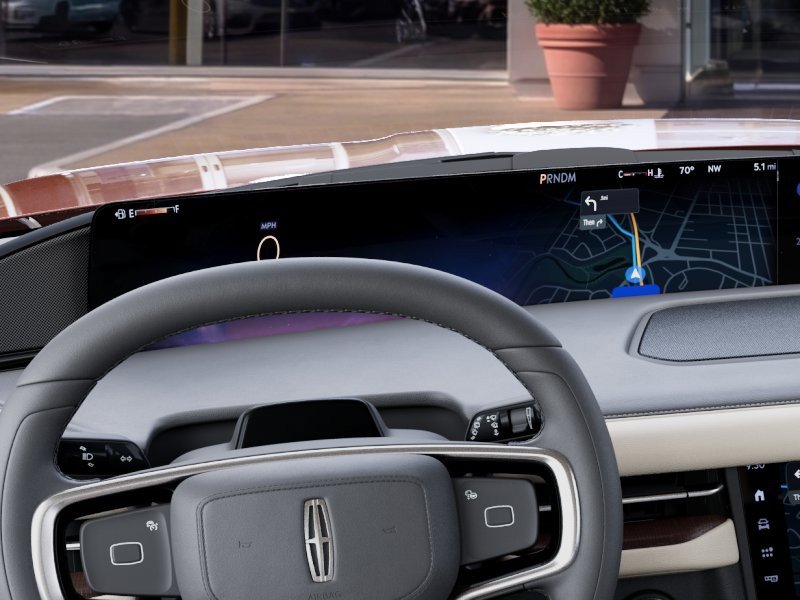 New 2027 Lincoln Navigator Premiere RWD image 13
