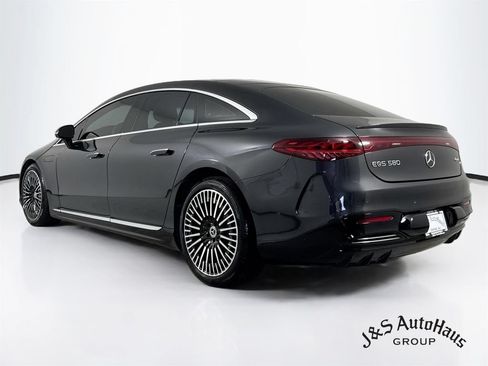 Used 2023 Mercedes-Benz EQS 580 4MATIC Sedan image 5