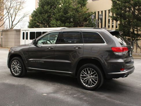 Used 2017 Jeep Grand Cherokee Summit image 9