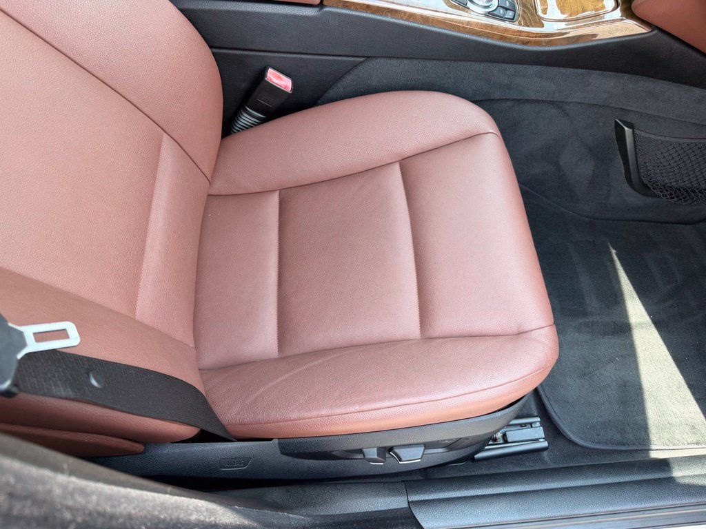 Used 2012 BMW 528i Sedan RWD image 16