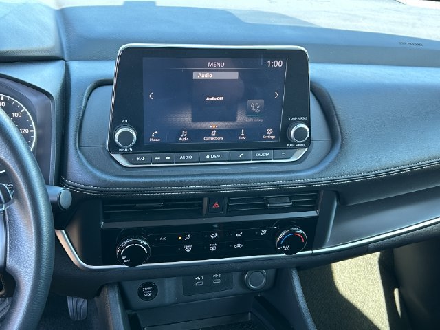 Used 2024 Nissan Rogue S FWD image 12
