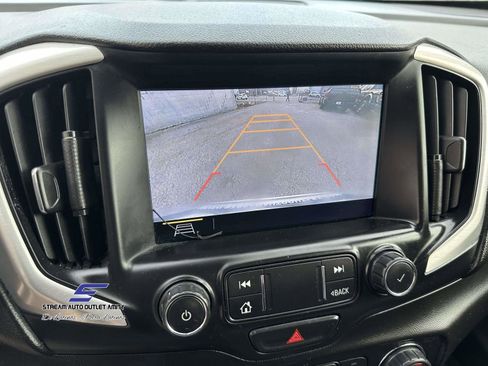 Used 2021 GMC Terrain SLT image 33