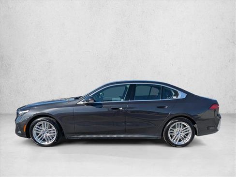 Certified 2025 BMW 530i image 9