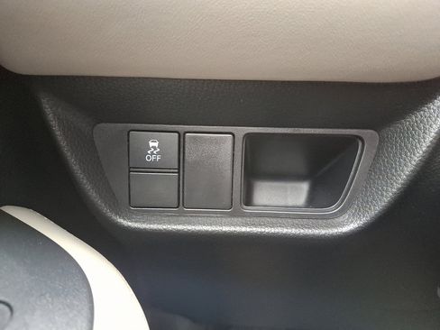 Certified 2023 Honda HR-V LX image 25