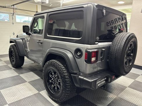 Used 2018 Jeep Wrangler Sport AWD/4WD image 10