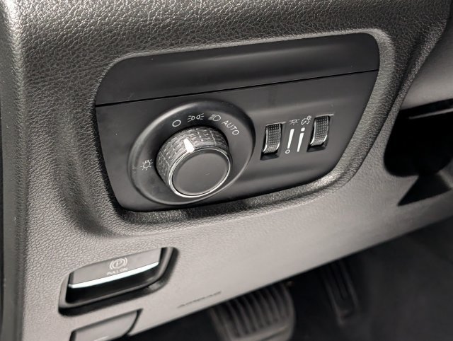 Used 2024 Jeep Grand Cherokee Altitude AWD/4WD image 15