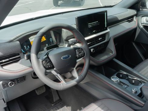 New 2026 Ford Explorer ST-Line AWD/4WD image 3