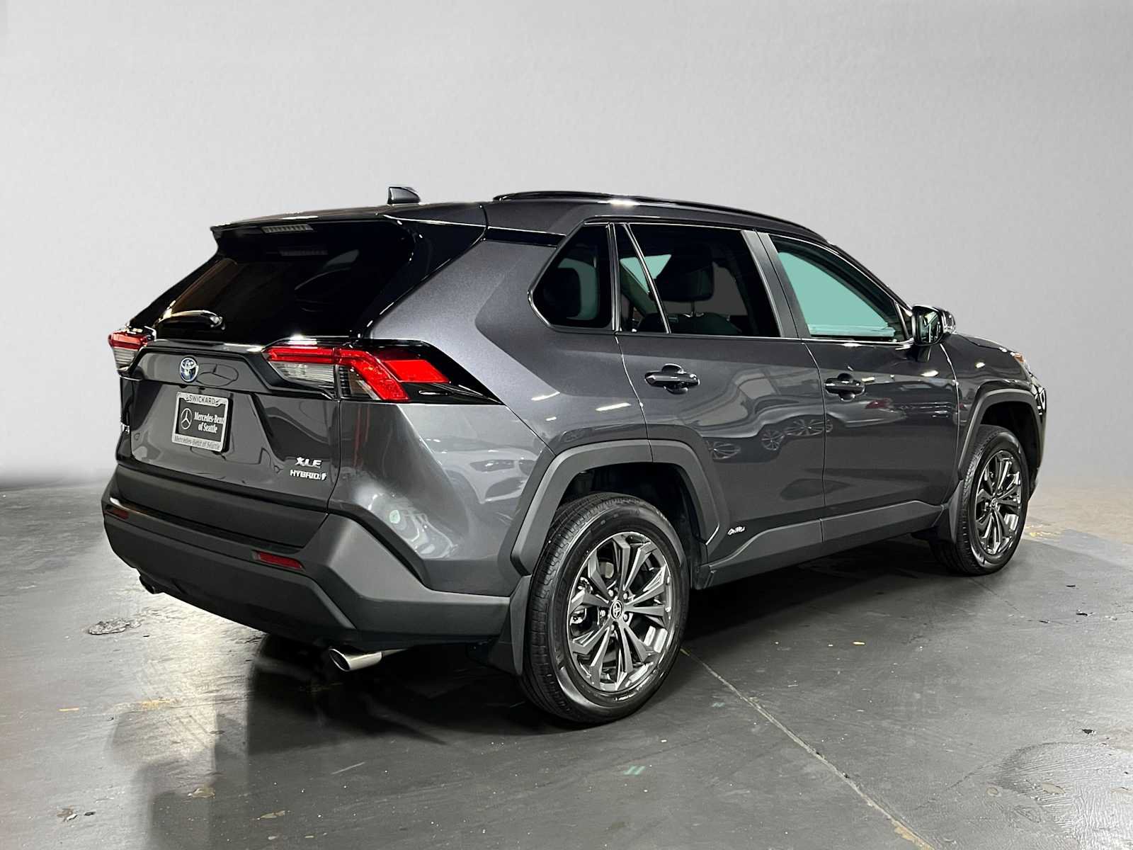 Used 2024 Toyota RAV4 XLE Premium w/ Weather Package AWD/4WD image 3