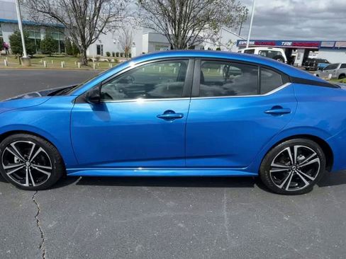 Used 2023 Nissan Sentra SR w/ Electronics Package image 5