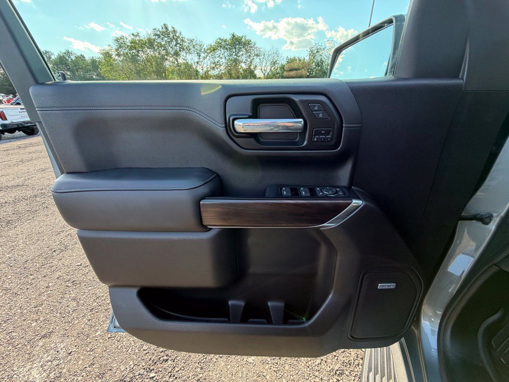 Used 2020 GMC Sierra 1500 SLT w/ SLT Premium Plus Package AWD/4WD image 5