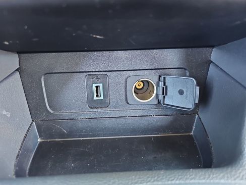 Used 2018 Ford Escape SEL image 26