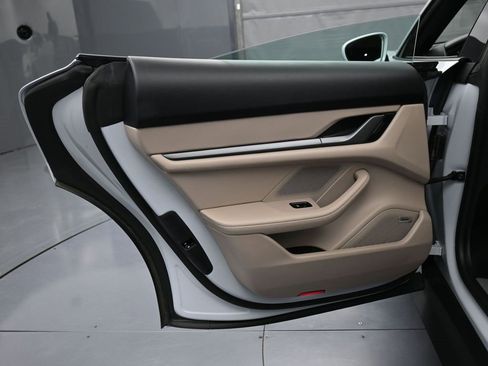 Certified 2025 Porsche Taycan image 24