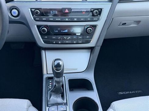 Used 2015 Hyundai Sonata Limited w/ Option Group 06 image 22