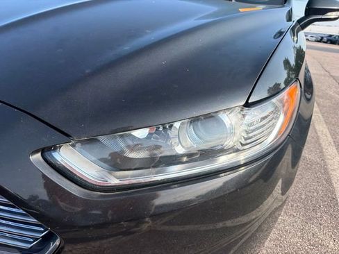 Used 2013 Ford Fusion SE FWD image 8