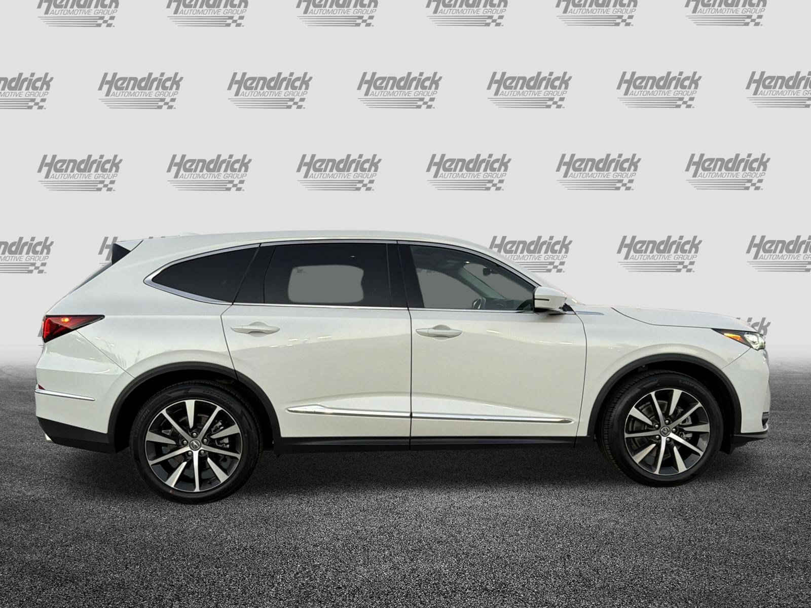 Certified 2025 Acura MDX w/ Technology Package AWD/4WD image 11