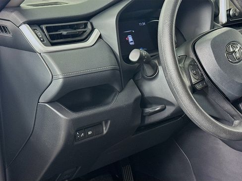 Used 2025 Toyota RAV4 XLE FWD image 17