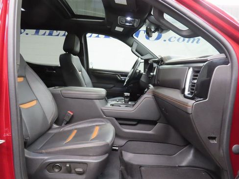 Used 2023 GMC Sierra 1500 AT4 w/ Technology Package image 34