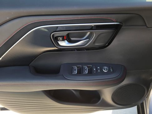 Used 2025 Acura ADX A-Spec image 16