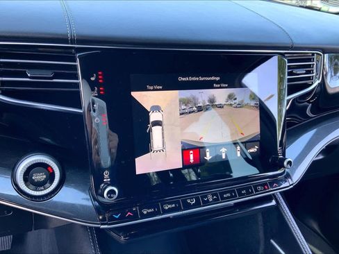 Used 2023 Jeep Wagoneer w/ Convenience Group I image 22