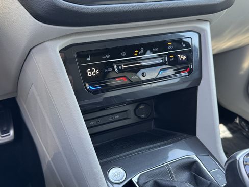 Certified 2024 Volkswagen Tiguan SE R-Line AWD/4WD image 28