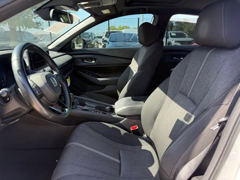 Used 2023 Honda Accord Sport image 9