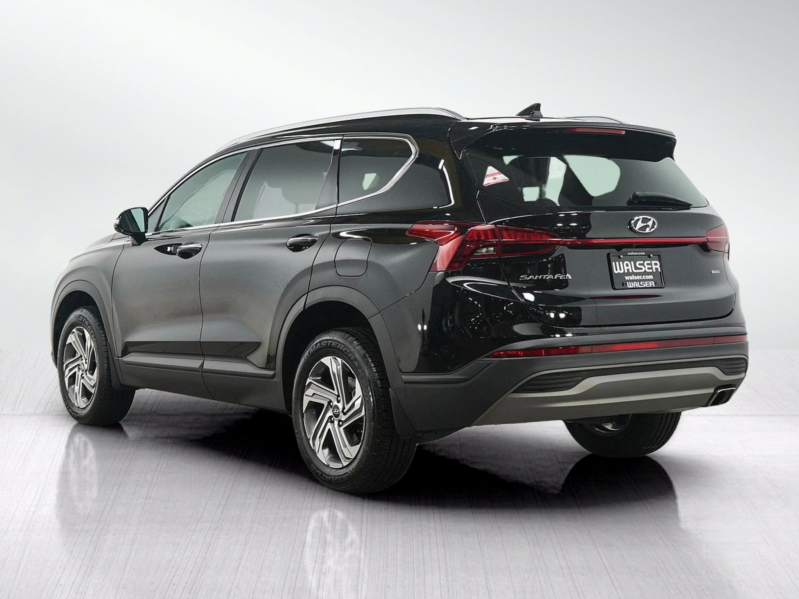 Used 2023 Hyundai Santa Fe SEL w/ Cargo Package AWD/4WD image 4
