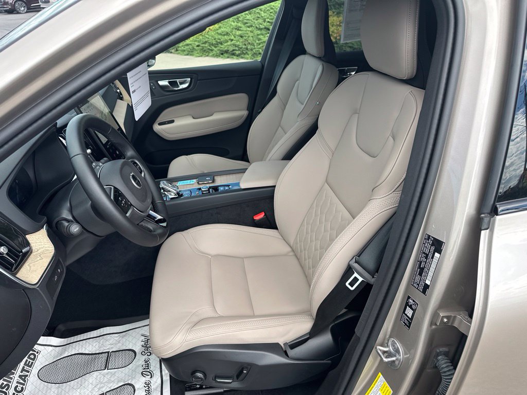 Certified 2026 Volvo XC60 T8 Plus w/ Protection Package Premier AWD/4WD image 22