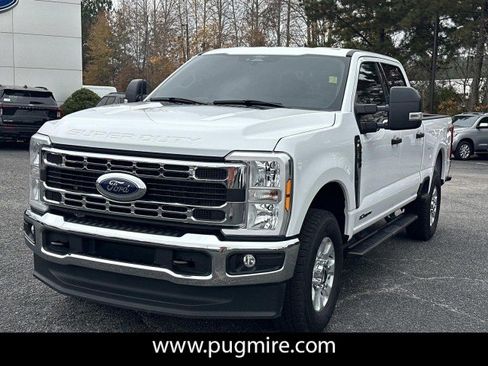 Used 2024 Ford F250 XLT image 3