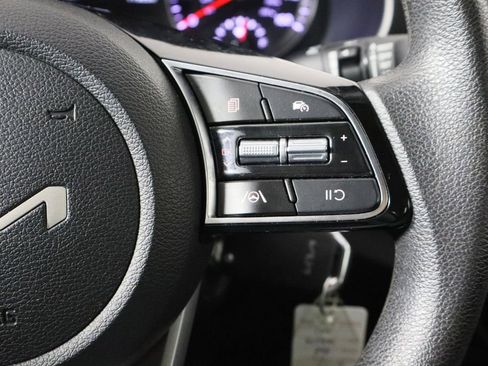 Used 2024 Kia Forte LXS image 10