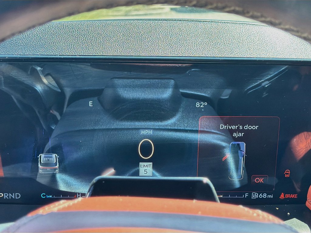 Used 2025 Lincoln Aviator Reserve w/ Luxury Package RWD image 12