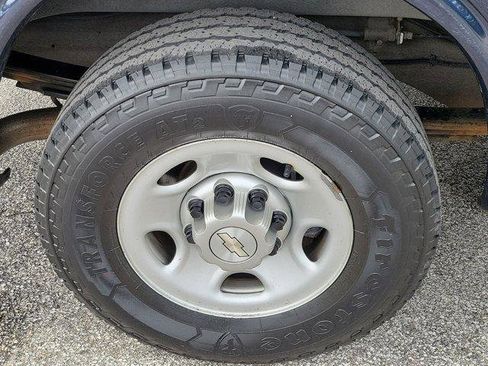 Used 2015 Chevrolet Express 2500 RWD image 30