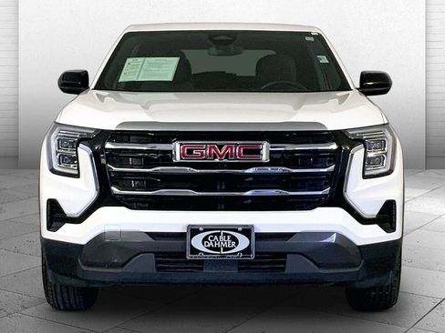 Used 2025 GMC Terrain Elevation FWD image 2