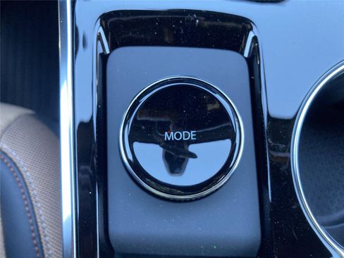 New 2026 Chevrolet Equinox ACTIV w/ LPO, Floor Liner Package image 33