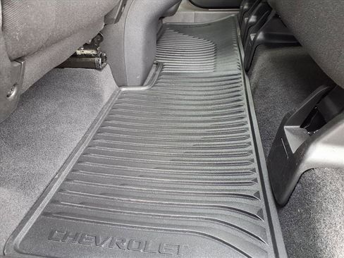 Used 2020 Chevrolet Equinox LS w/ LS Convenience Package image 24